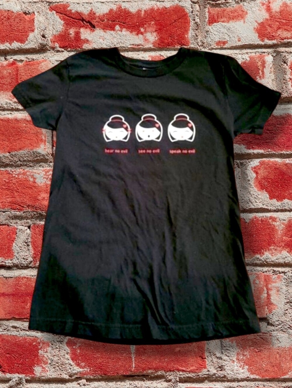 Kraze Apparel | EUC Black Kawaii Three Wise Geisha T-Shirt (SIZE L)
